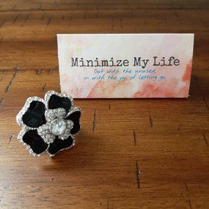 Lia Sophia BLOOMING Ring size 7